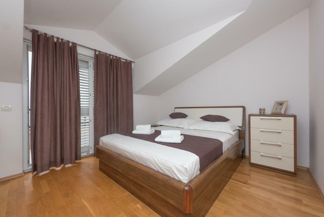 Apartments Naja Makarska Ngoại thất bức ảnh