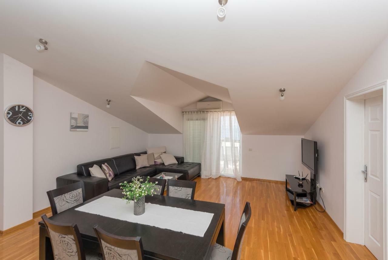 Apartments Naja Makarska Ngoại thất bức ảnh