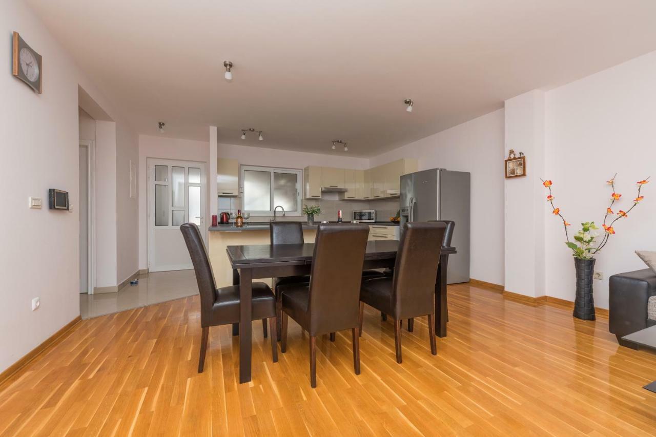 Apartments Naja Makarska Ngoại thất bức ảnh
