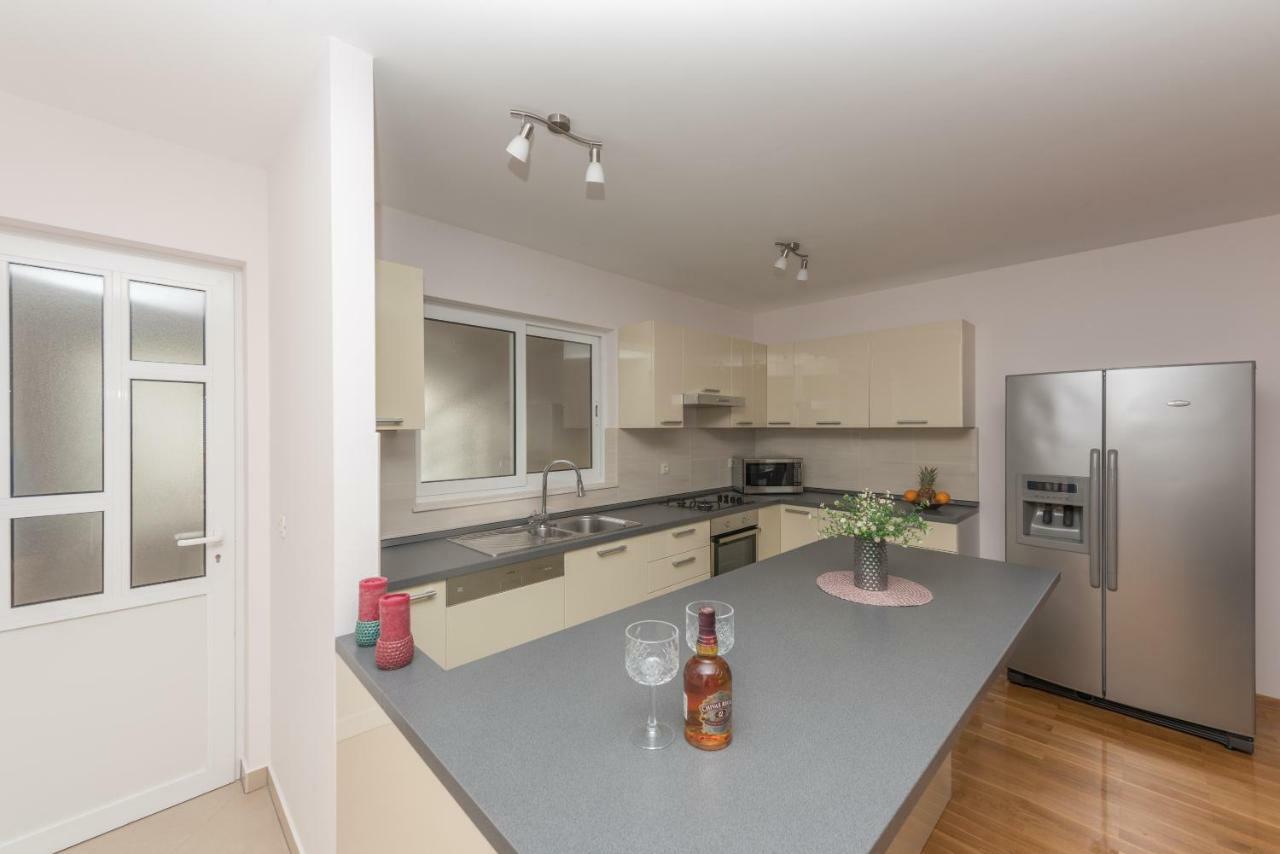 Apartments Naja Makarska Ngoại thất bức ảnh