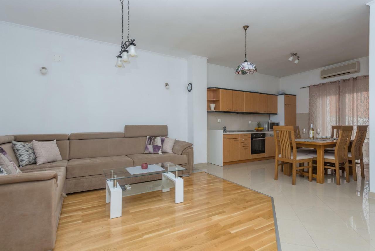 Apartments Naja Makarska Ngoại thất bức ảnh