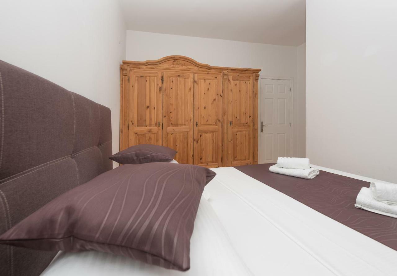 Apartments Naja Makarska Ngoại thất bức ảnh