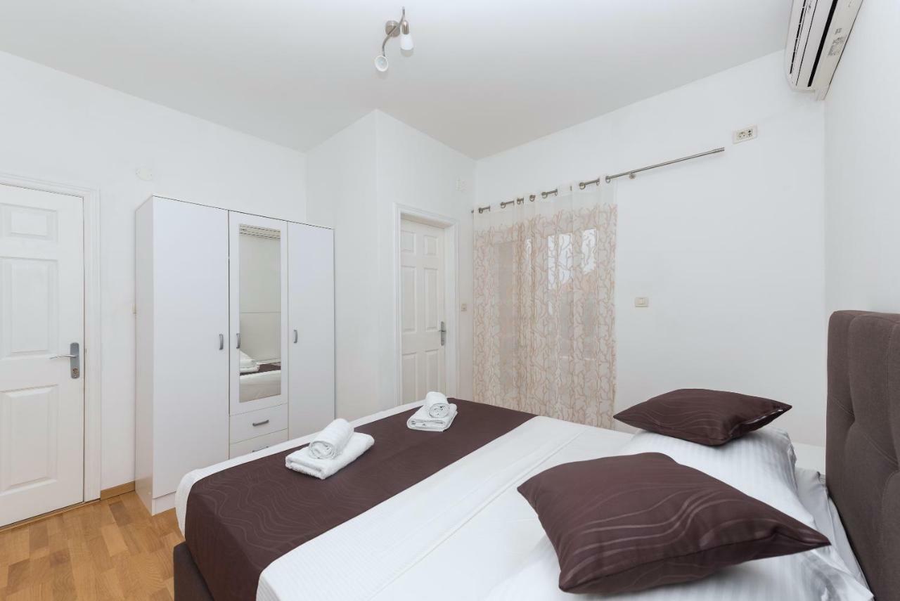 Apartments Naja Makarska Ngoại thất bức ảnh