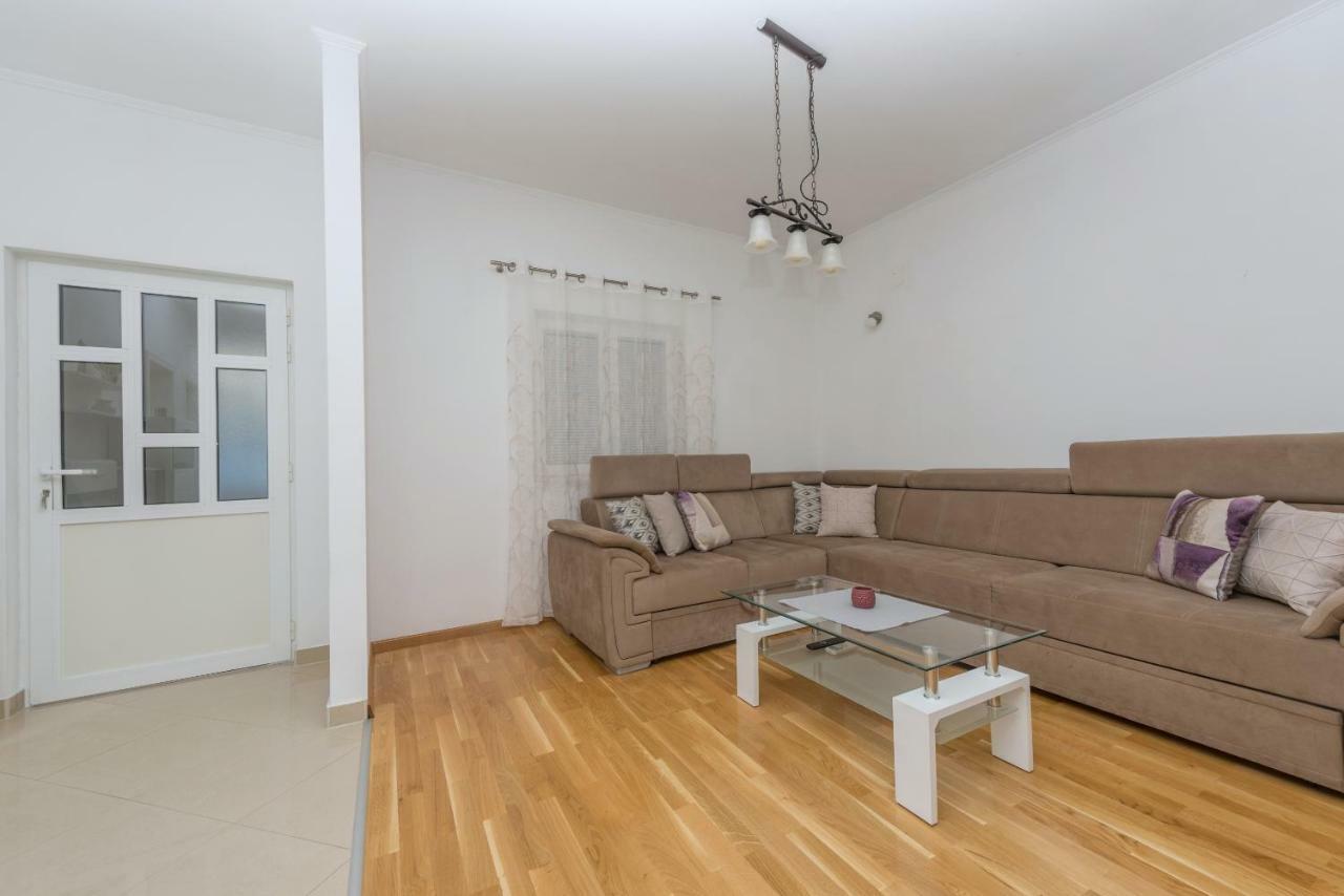 Apartments Naja Makarska Ngoại thất bức ảnh